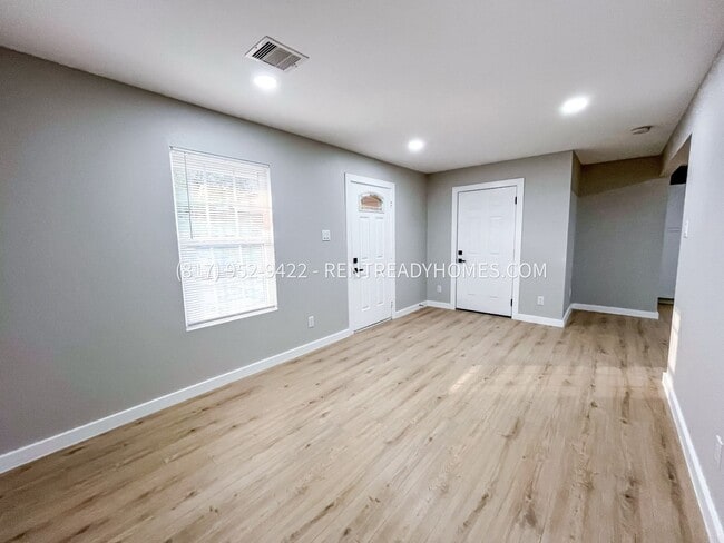 9946 Woodwick St in Houston, TX - Building Photo - Building Photo