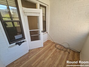 25 Mount Hood Rd, Unit 8 in Boston, MA - Building Photo - Building Photo