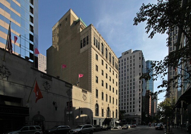 116 E Ontario St in Chicago, IL - Building Photo - Building Photo