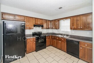 5864 Ridgehill Dr in Memphis, TN - Building Photo - Building Photo