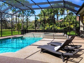 7934 Royal Birkdale Cir in Lakewood Ranch, FL - Building Photo - Building Photo