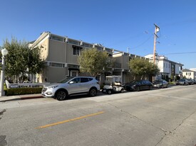 300 Ruby Ave, Unit 2 Apartments