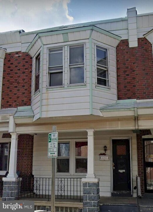 228 N Edgewood St in Philadelphia, PA - Building Photo