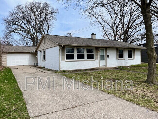 3407 Kent Ln in South Bend, IN - Building Photo - Building Photo