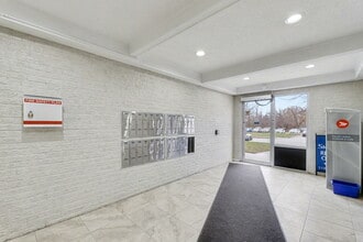 Elgin Woods Apartments in St Thomas, ON - Building Photo - Building Photo