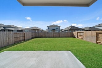 4418 Azalea Blossom Rd in Pinehurst, TX - Building Photo - Building Photo