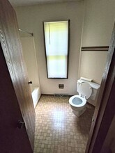 4208 Foxfire Ct in Toledo, OH - Building Photo - Building Photo