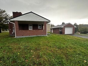 2101 W Main St in Radford, VA - Building Photo - Building Photo