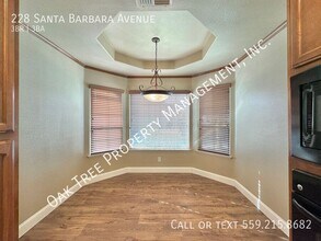 228 Santa Barbara Ave in Sanger, CA - Building Photo - Building Photo