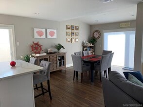 6690 Amberly St in San Diego, CA - Building Photo - Building Photo