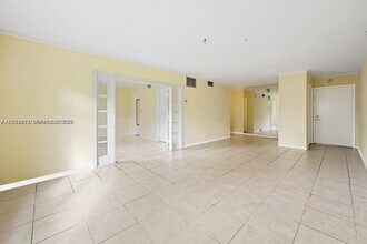 124 NE 19th Ct in Wilton Manors, FL - Building Photo - Building Photo