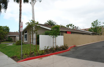 2445-2449 Orange Ave in Costa Mesa, CA - Building Photo - Building Photo