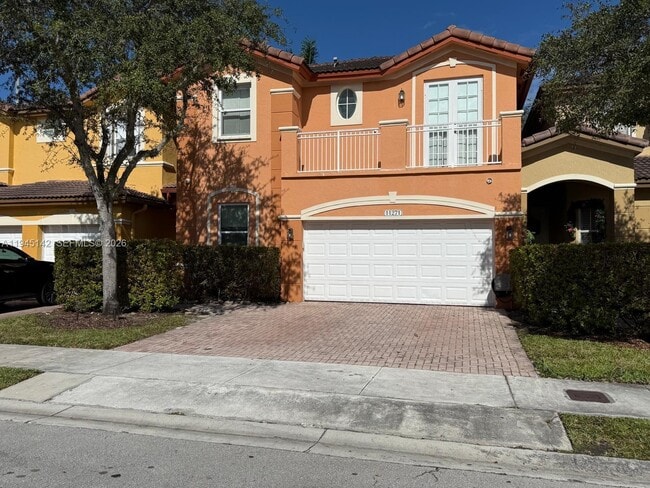 11271 NW 84th St in Doral, FL - Building Photo - Building Photo