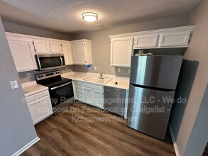 503 SW 4 St in Blue Springs, MO - Building Photo - Building Photo