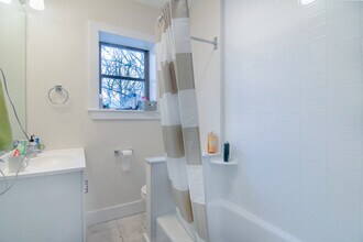 448 Park Dr, Unit #1 in Boston, MA - Building Photo - Building Photo