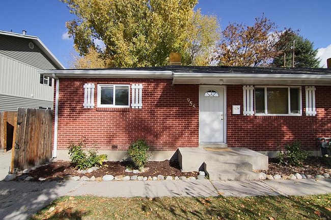 property at 955 Hillview Dr