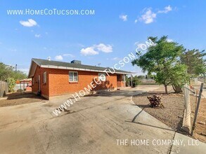 1051 S 4th Ave in Tucson, AZ - Building Photo - Building Photo