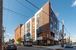 6401 Park Ave in West New York, NJ - Building Photo