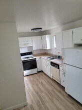 2213 Lathrop St in Fairbanks, AK - Building Photo - Building Photo