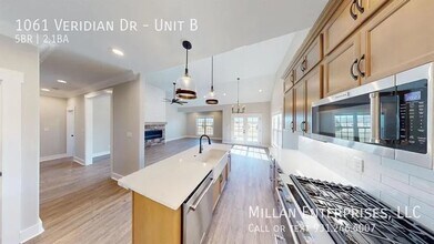 1061 Veridian Dr in Clarksville, TN - Building Photo - Building Photo