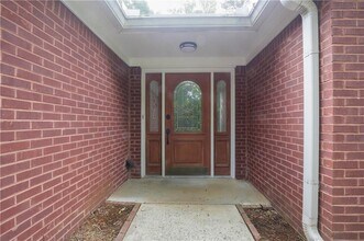 721 Whitehead Rd in Sugar Hill, GA - Building Photo - Building Photo