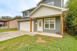 5624 Donnelly Ave in Fort Worth, TX - Building Photo - Building Photo