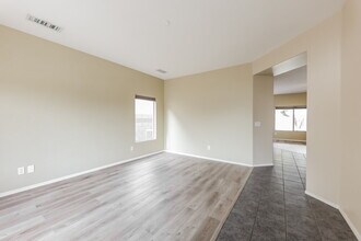 5128 W Grenadine Rd in Phoenix, AZ - Building Photo - Building Photo