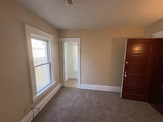 2120 Cherry St, Unit Apt 2N