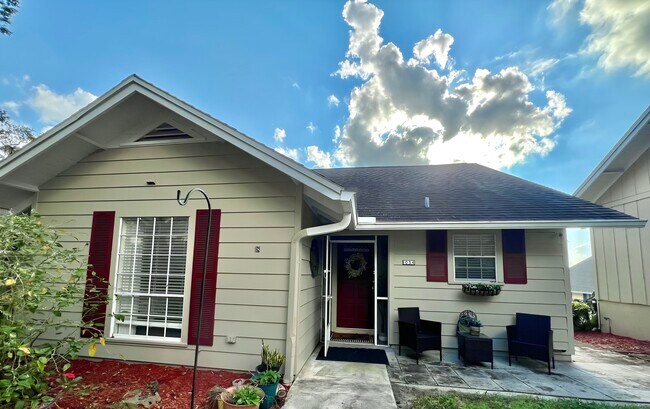 1034 Villa Ln in Apopka, FL - Building Photo - Building Photo