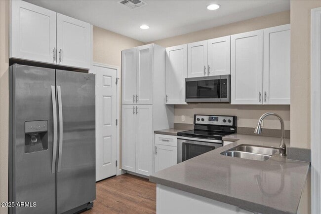 property at 1406 W Main St