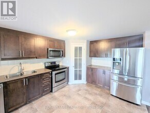 1543 Carronbridge Cir in Ottawa, ON - Building Photo - Building Photo