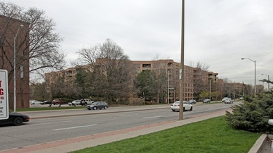 1200 Don Mills Rd in Toronto, ON - Building Photo - Building Photo