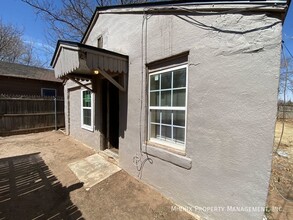 1920 20th St in Lubbock, TX - Building Photo - Building Photo