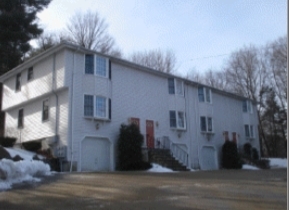 104 Walpole St in Canton, MA - Building Photo