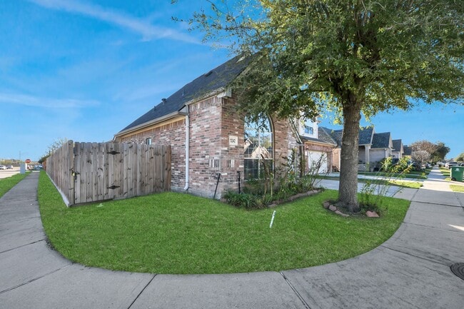 13342 Southpoint Ln in Houston, TX - Foto de edificio - Building Photo