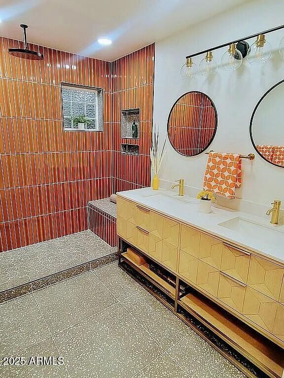 5715 E Wilshire Dr in Scottsdale, AZ - Building Photo - Building Photo