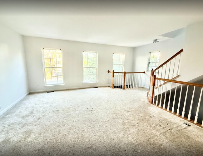 12099 Wallower Way in Linton Hall, VA - Building Photo - Building Photo