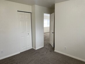 713 S Woodberry St in Moses Lake, WA - Building Photo - Building Photo