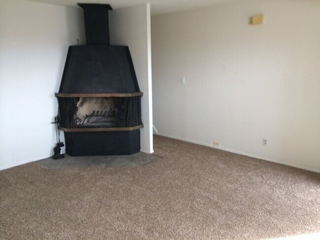3287 Gypsum Rd in Reno, NV - Building Photo - Building Photo
