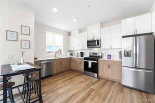 2876 W 53rd Ave in Denver, CO - Building Photo