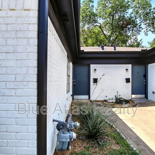 5354 Wonder Dr in Fort Worth, TX - Building Photo - Building Photo