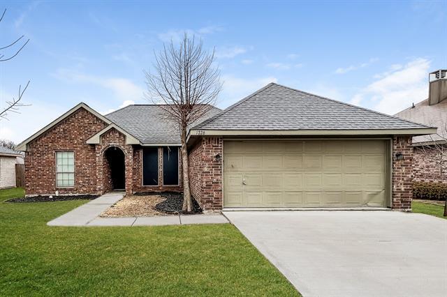 1226 Clay Ln in Seagoville, TX - Building Photo