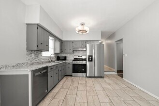 8340 W Lincoln Hwy in Frankfort, IL - Building Photo - Building Photo