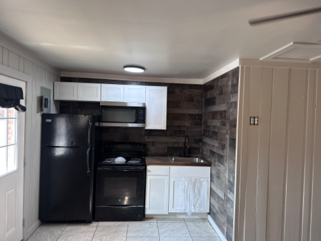 property at 272 2nd Ave