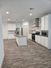 12816 Heddington Grv Ln in Houston, TX - Building Photo - Building Photo