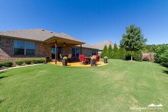 3252 N Bentley Ridge in Fayetteville, AR - Building Photo - Building Photo