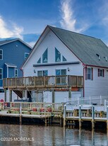 45 Sylvia Ln in Stafford Township, NJ - Building Photo