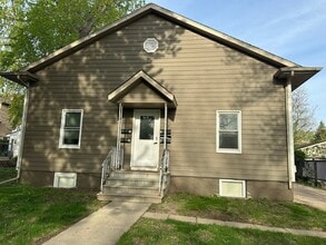 917 S 1st Ave in Sioux Falls, SD - Building Photo - Building Photo