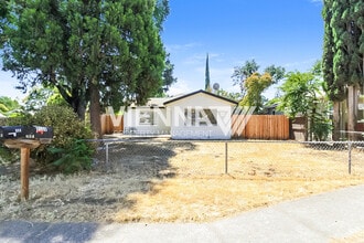 912 Shearer St in Roseville, CA - Building Photo - Building Photo