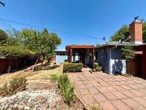 6109 Golden Dawn Way in Sacramento, CA - Building Photo - Building Photo